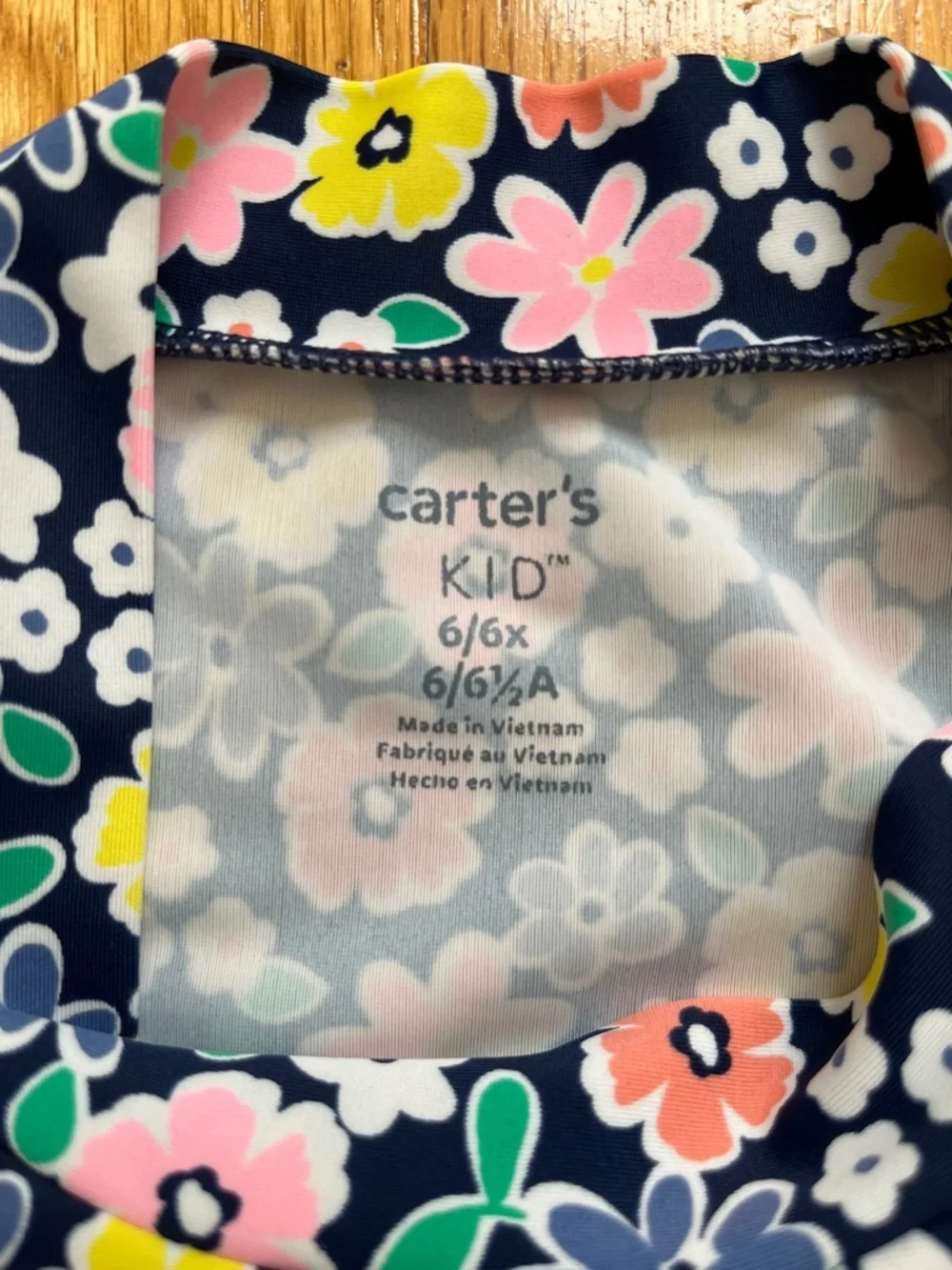 Carter’s Size 6 / 6X Long Sleeved Floral Rash Guard Swim Top Swimsuit Tee